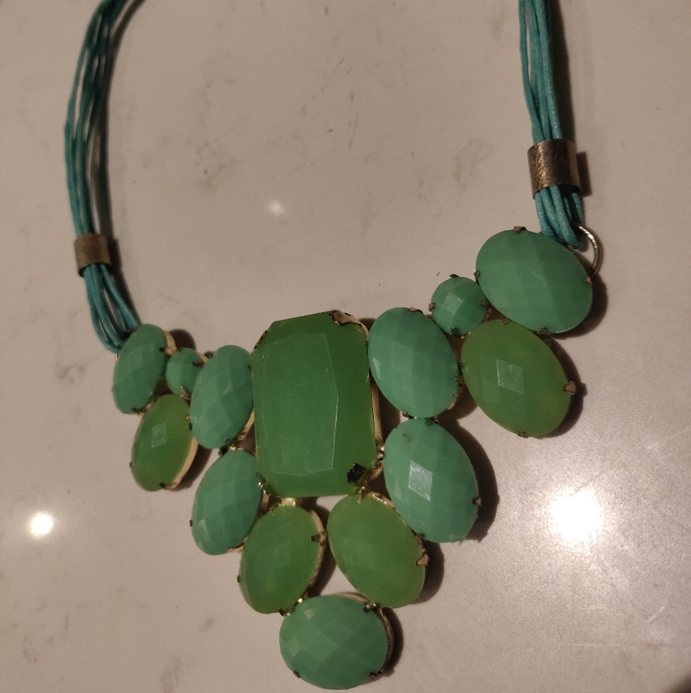 Statement necklace - Picture 5 of 8
